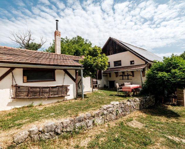 Apartmanház